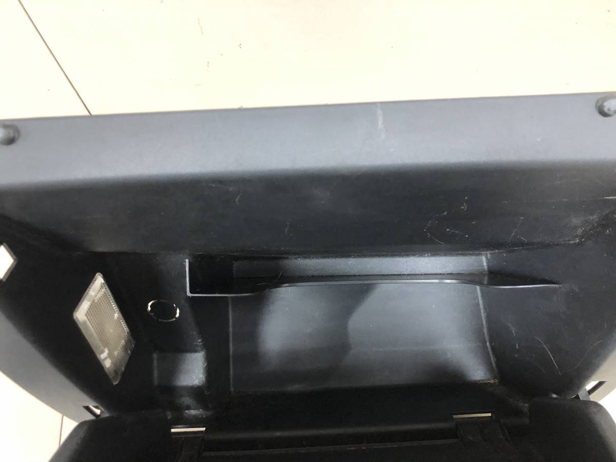 Бардачок Opel Meriva 2003-2010