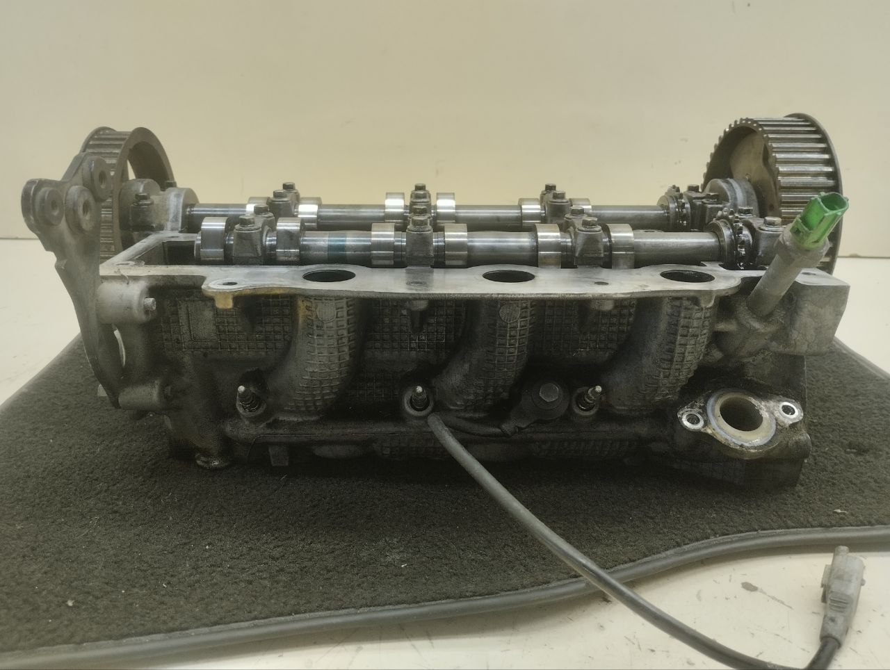 Головка блока цилиндров Land Rover Discovery 3 (L319) 2004-2009 Головка блока цилиндров Land Rover Discovery 3 (L319) 2004-2009