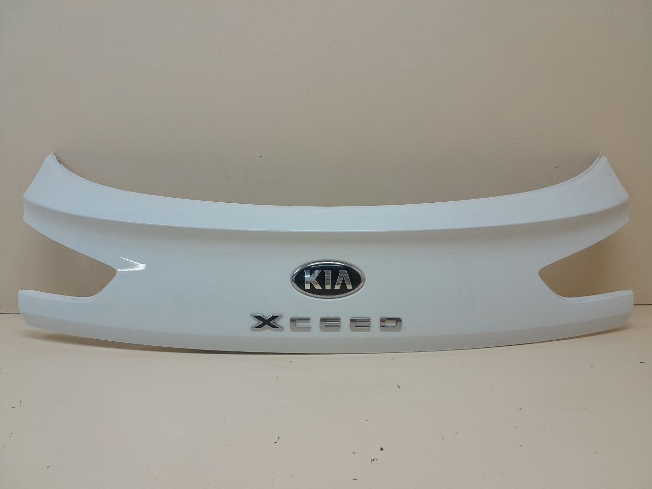 Накладка двери багажника Kia Xceed 2019-2023 Накладка двери багажника Kia Xceed 2019-2023