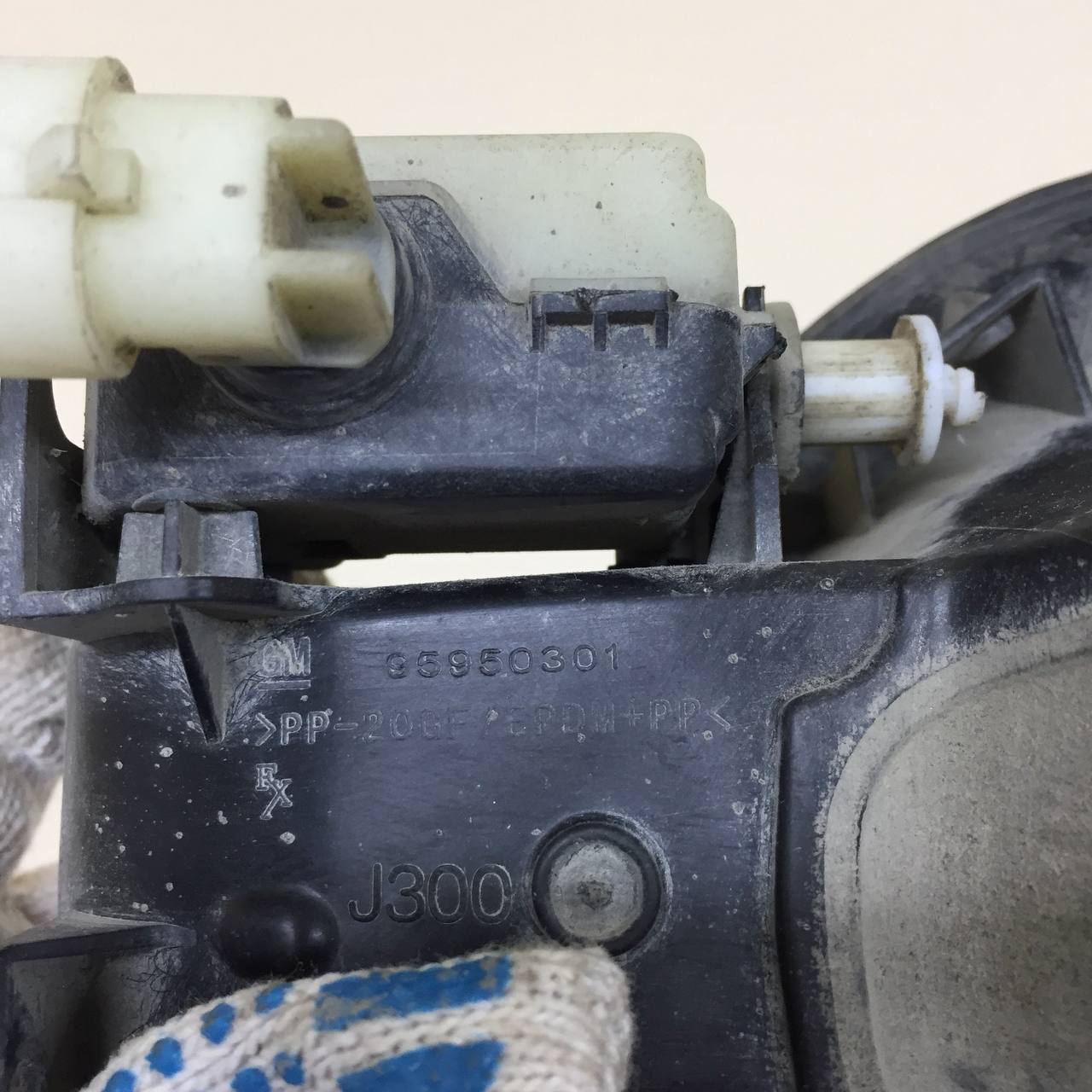 Лючок бензобака Chevrolet Cruze (J300) 2009-2016