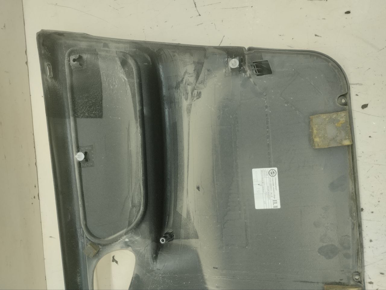 Обшивка двери передней левой Chevrolet Niva 2009-2020