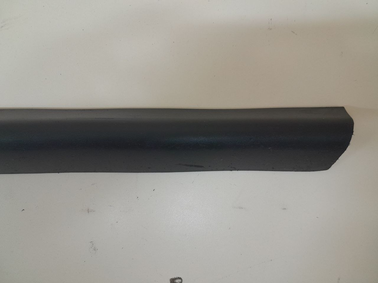 Накладка двери передней правой Mazda CX-7 (ER) 2006-2012