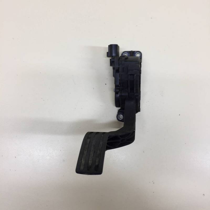 Педаль газа Ford Fusion (JU) 2002-2012 Педаль газа Ford Fusion (JU) 2002-2012