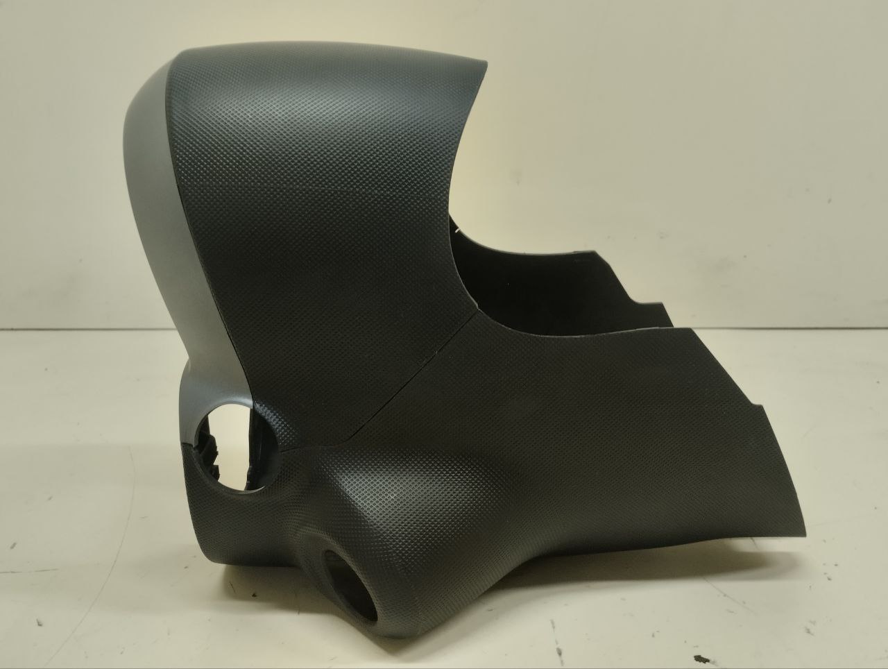 Кожух рулевой колонки Peugeot 107 2006-2014 Кожух рулевой колонки Peugeot 107 2006-2014