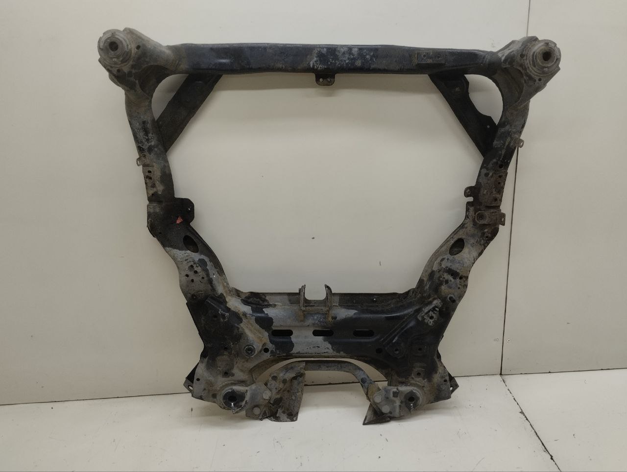 Балка подмоторная Mazda Mazda 6 (GG) 2002-2007 Балка подмоторная Mazda Mazda 6 (GG) 2002-2007