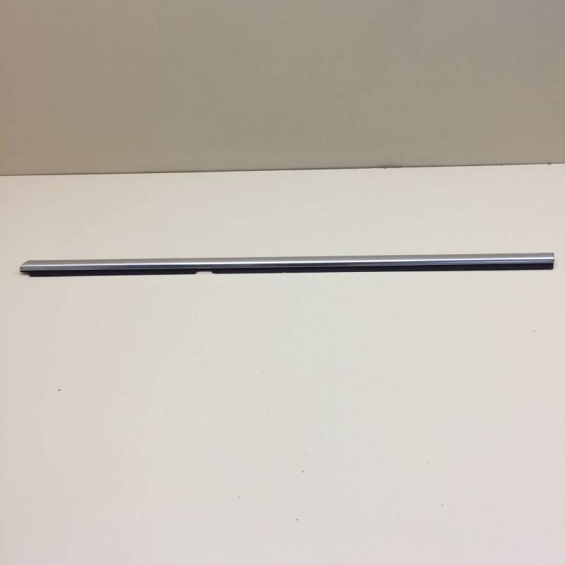 Накладка стекла заднего левого Volkswagen Passat CC 2008-2017