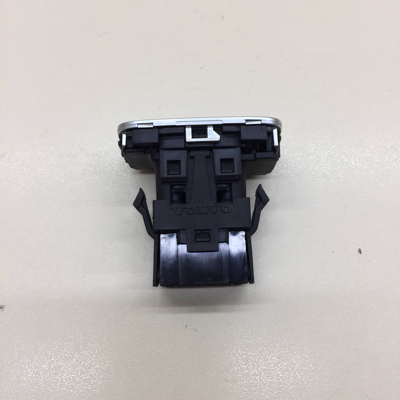 Кнопка запуска двигателя Volvo XC60 2008-2017