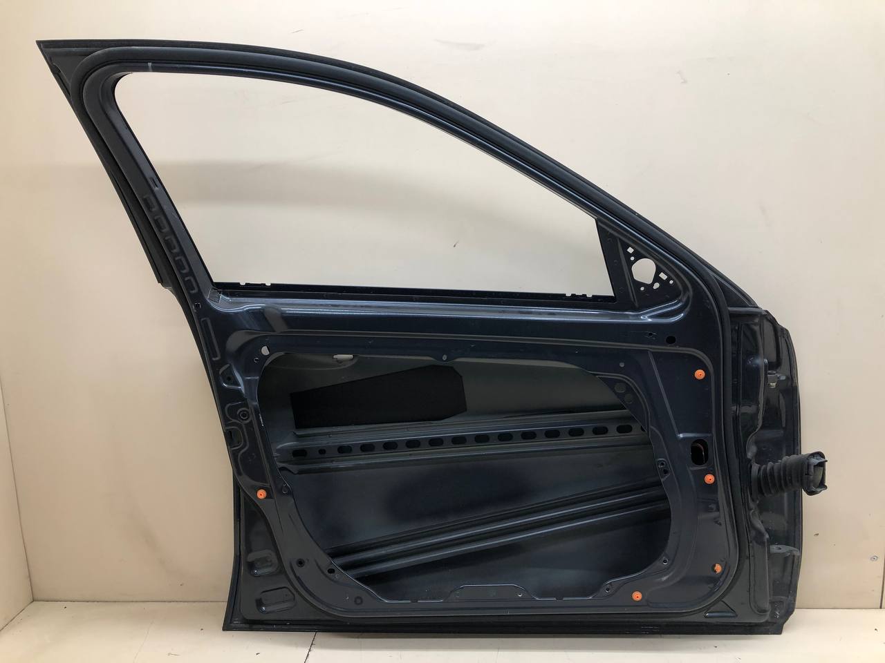 Дверь передняя левая Mercedes-Benz E-Class (W212/S212/C207/A207) 2009-2016 Дверь передняя левая Mercedes-Benz E-Class (W212/S212/C207/A207) 2009-2016