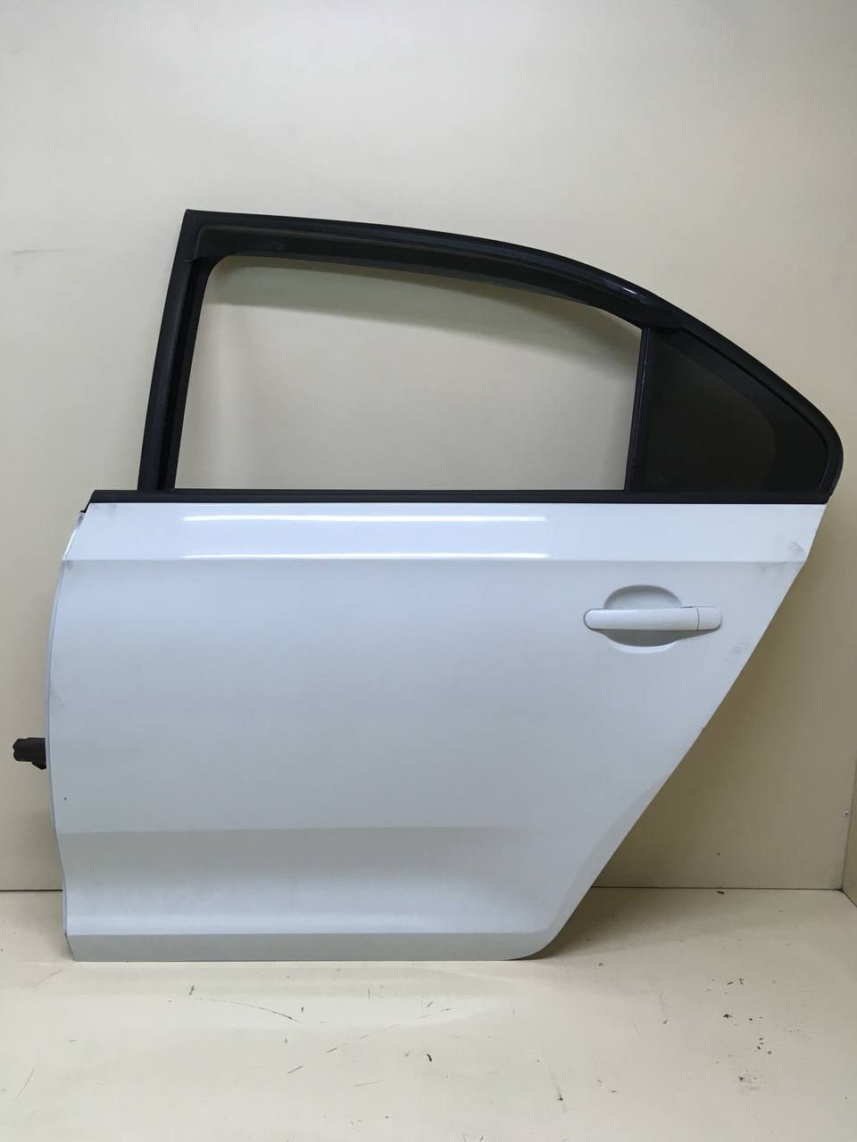 Дверь задняя левая Skoda Rapid 2012-2020 Дверь задняя левая Skoda Rapid 2012-2020