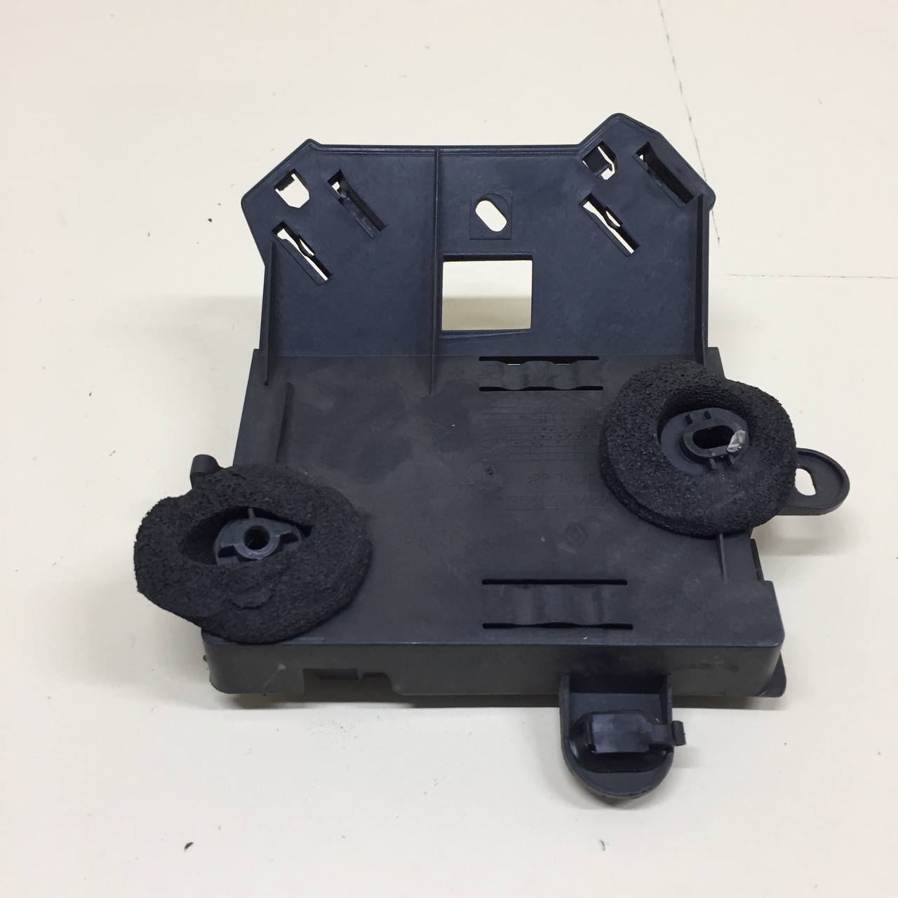 Блок комфорта Renault Duster (HSA, HSM) 2012> Блок комфорта Renault Duster (HSA, HSM) 2012>