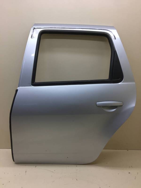 Дверь задняя левая Renault Duster (HSA, HSM) 2012> Дверь задняя левая Renault Duster (HSA, HSM) 2012>