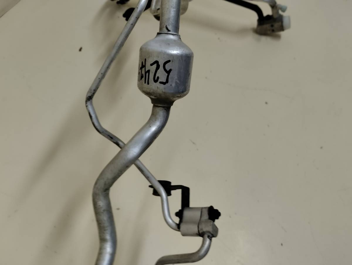 Трубка кондиционера Hyundai ix55 (EN) 2006-2013 Трубка кондиционера Hyundai ix55 (EN) 2006-2013