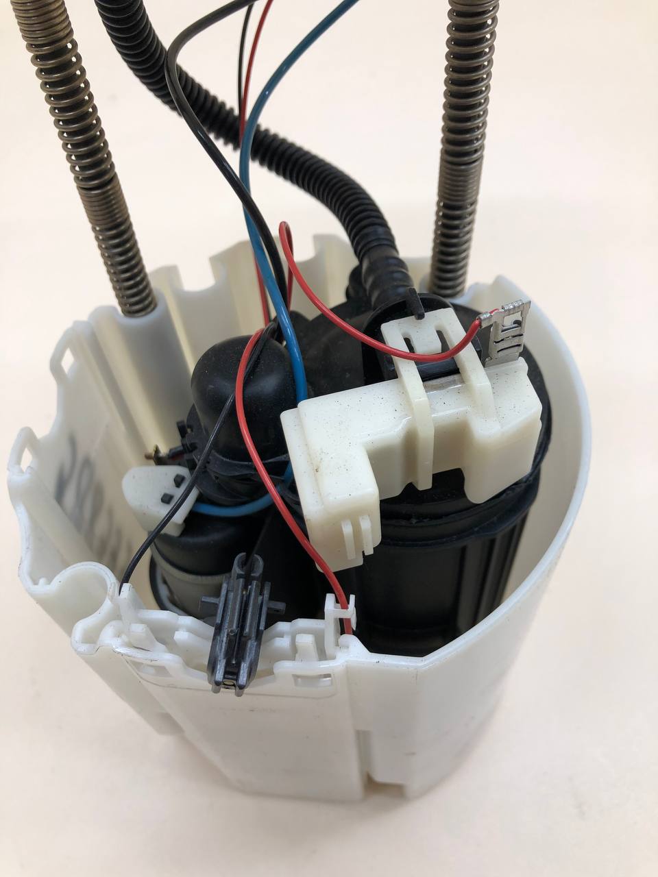 Насос топливный электрический Chevrolet Cruze (J300) 2009-2016