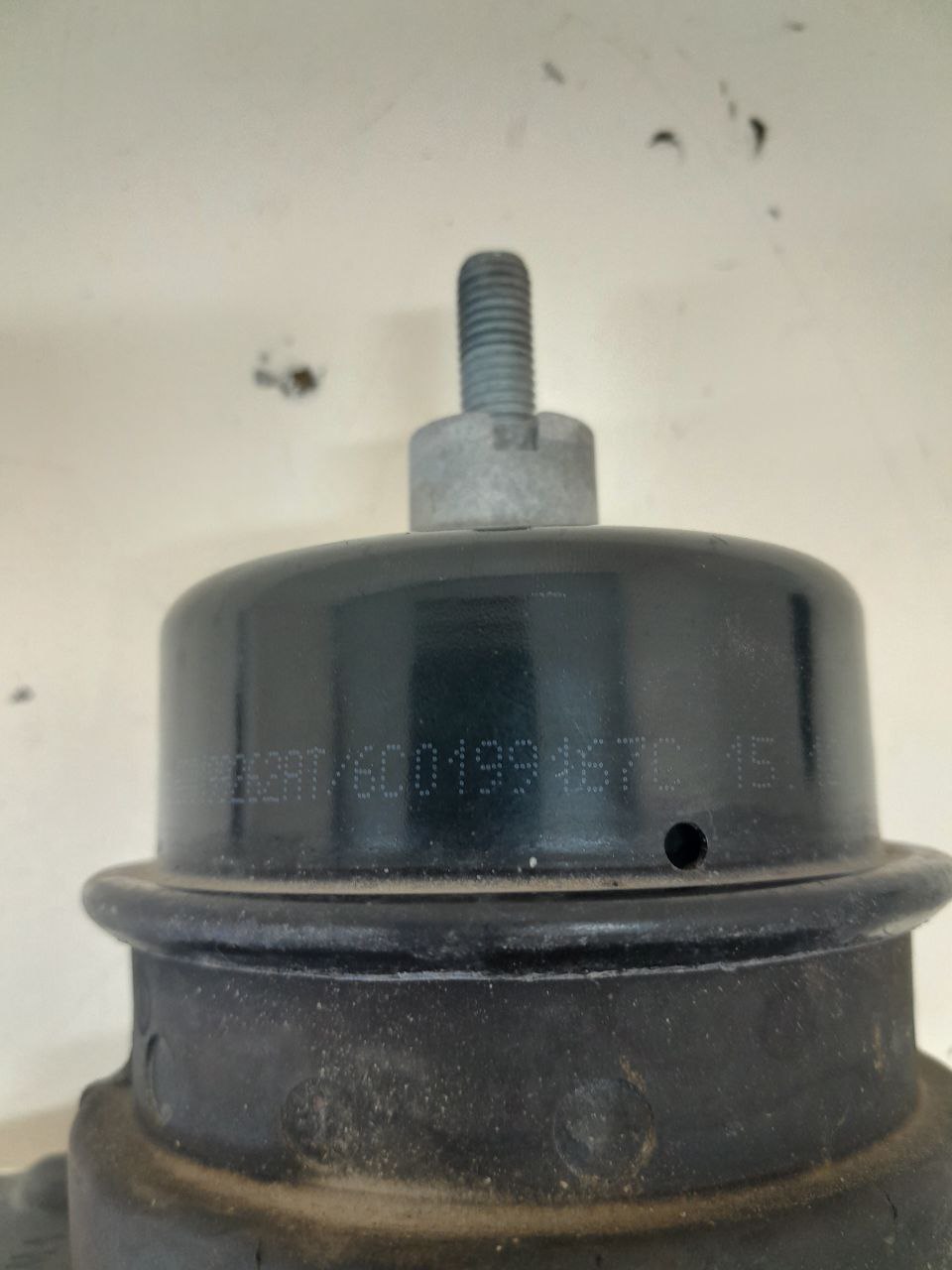 Опора двигателя правая Volkswagen Polo (MK5) 2011-2020 Опора двигателя правая Volkswagen Polo (MK5) 2011-2020