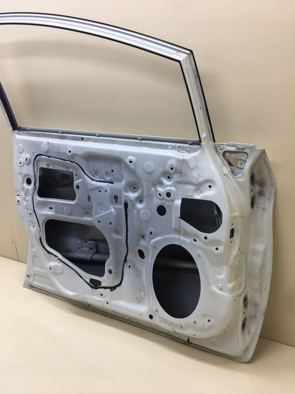 Дверь передняя левая Toyota Prius (W30) 2009-2016