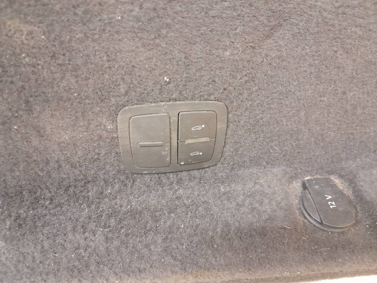 Обшивка багажника Audi Q7 (4L) 2005-2015