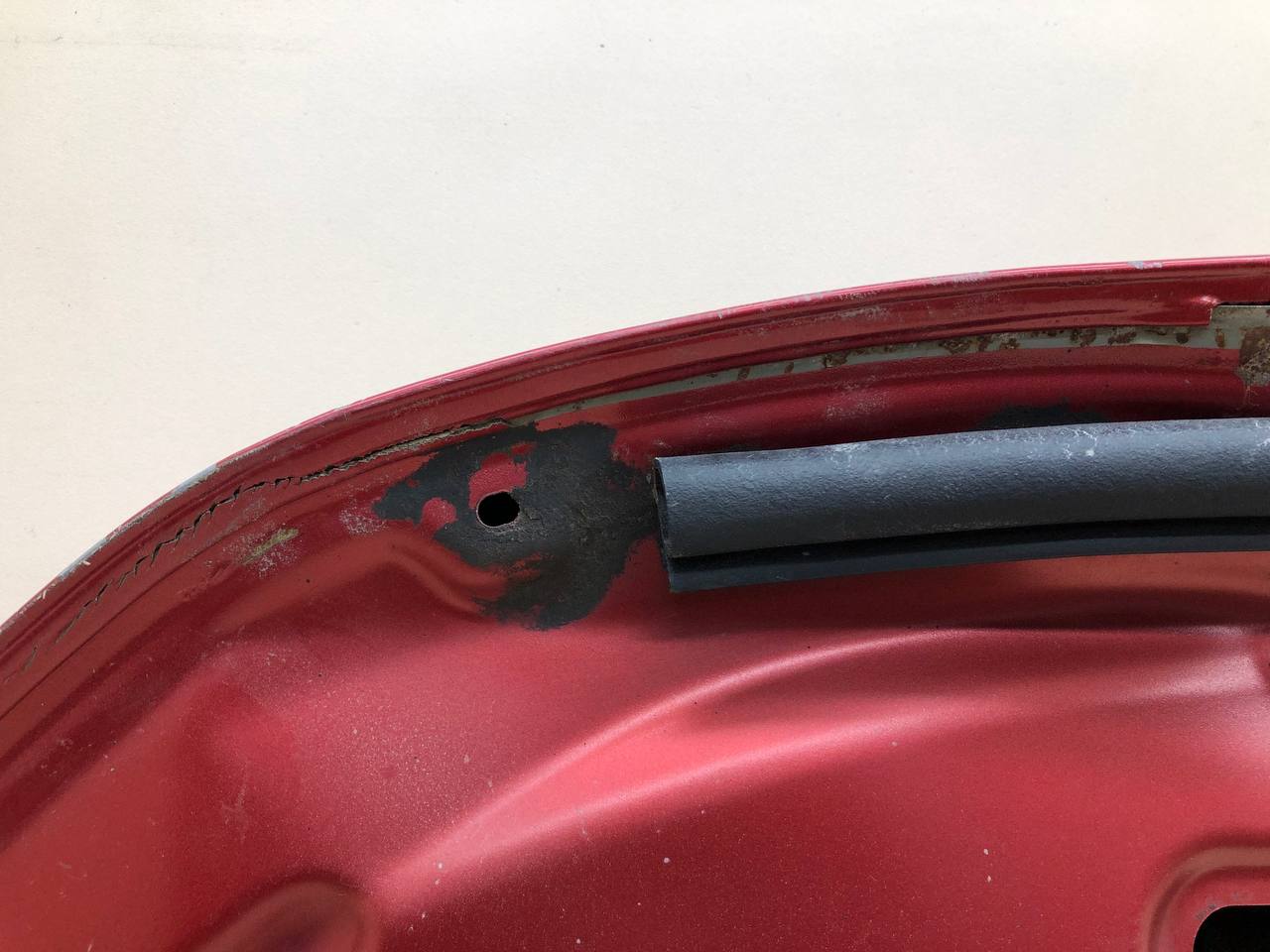 Капот Lada Vesta 2015>