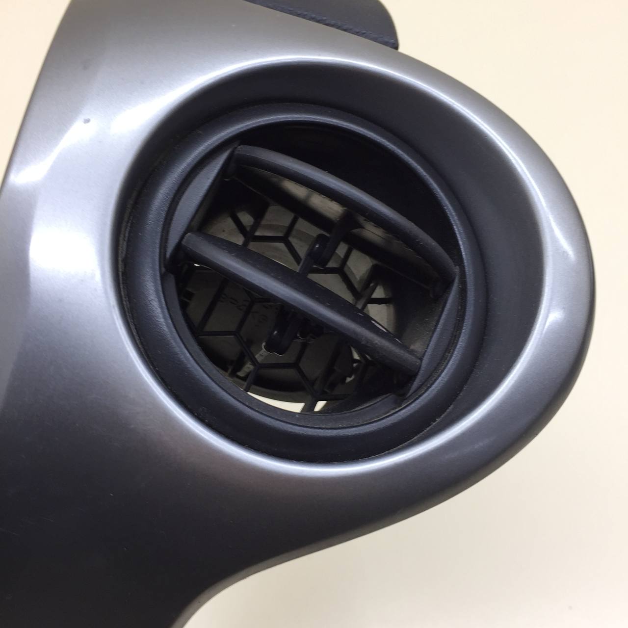 Дефлектор воздушный Mazda Mazda 2 (DE) 2007-2014
