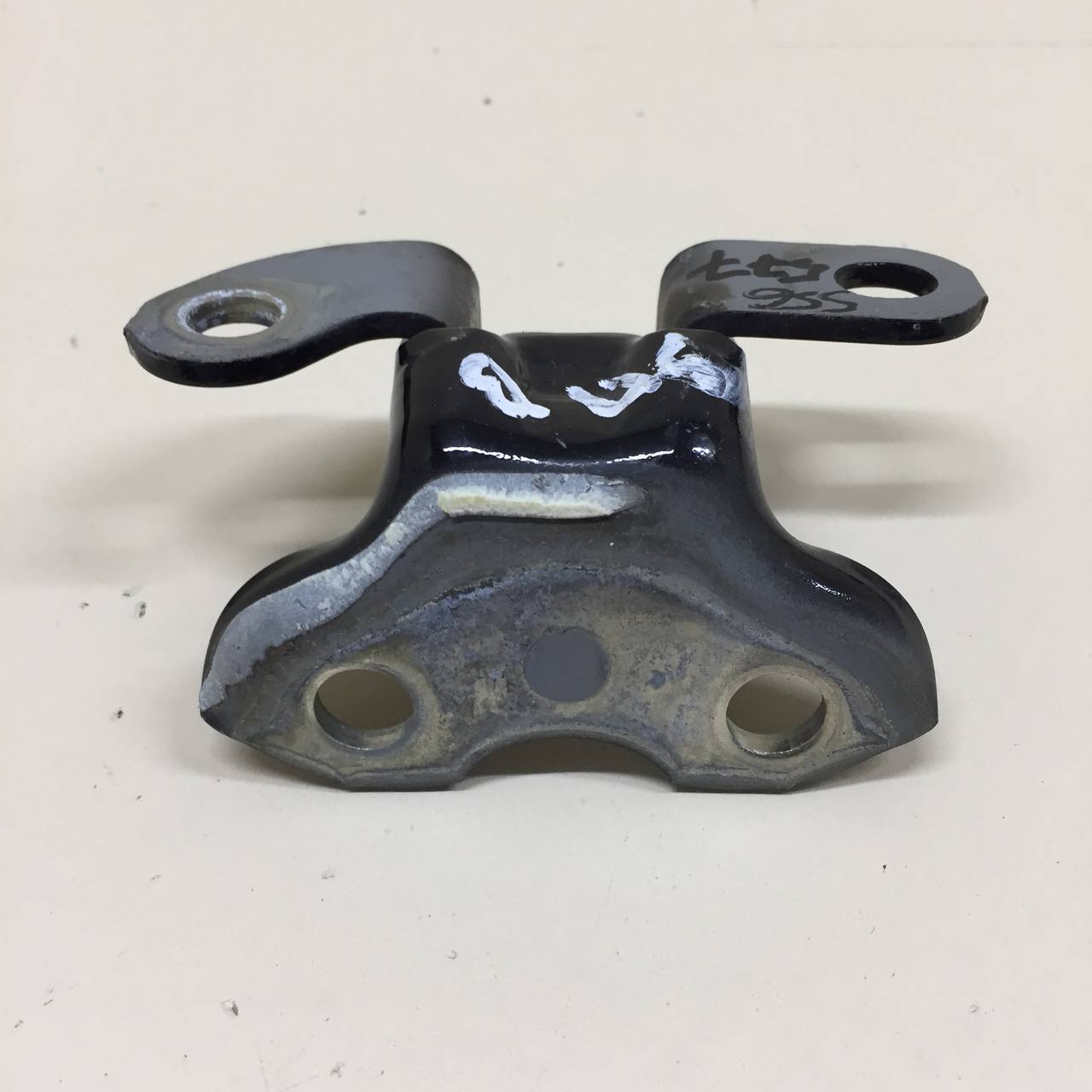 Петля двери задней правой верхняя Toyota Land Cruiser Prado (J150) 2009-2022 Петля двери задней правой верхняя Toyota Land Cruiser Prado (J150) 2009-2022