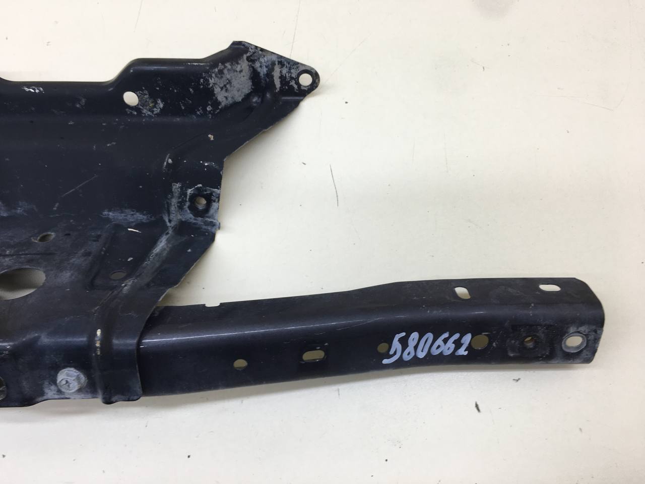 Усилитель переднего бампера Suzuki Grand Vitara 2005-2015