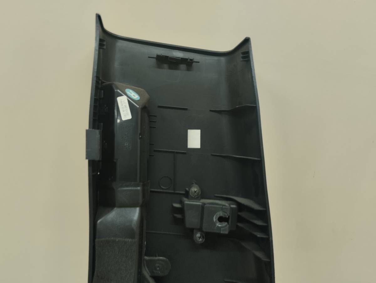 Обшивка стойки Hyundai ix55 2007-2013 Обшивка стойки Hyundai ix55 2007-2013