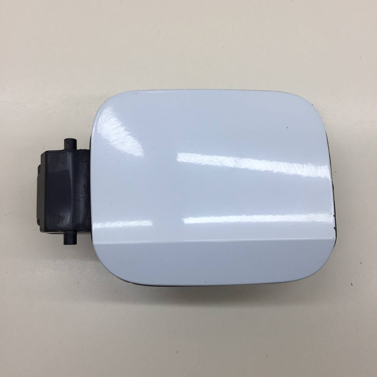 Лючок бензобака Skoda Rapid 2012-2020