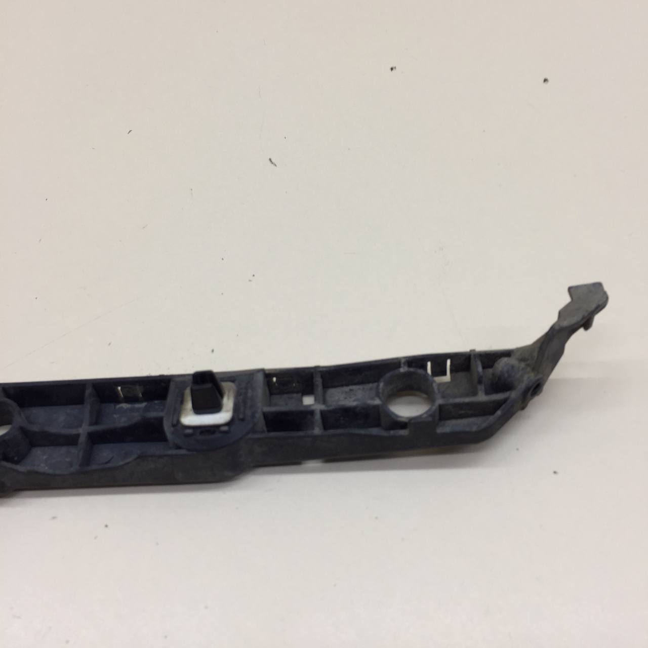 Кронштейн заднего бампера левый Nissan Sentra (B17) 2013-2017