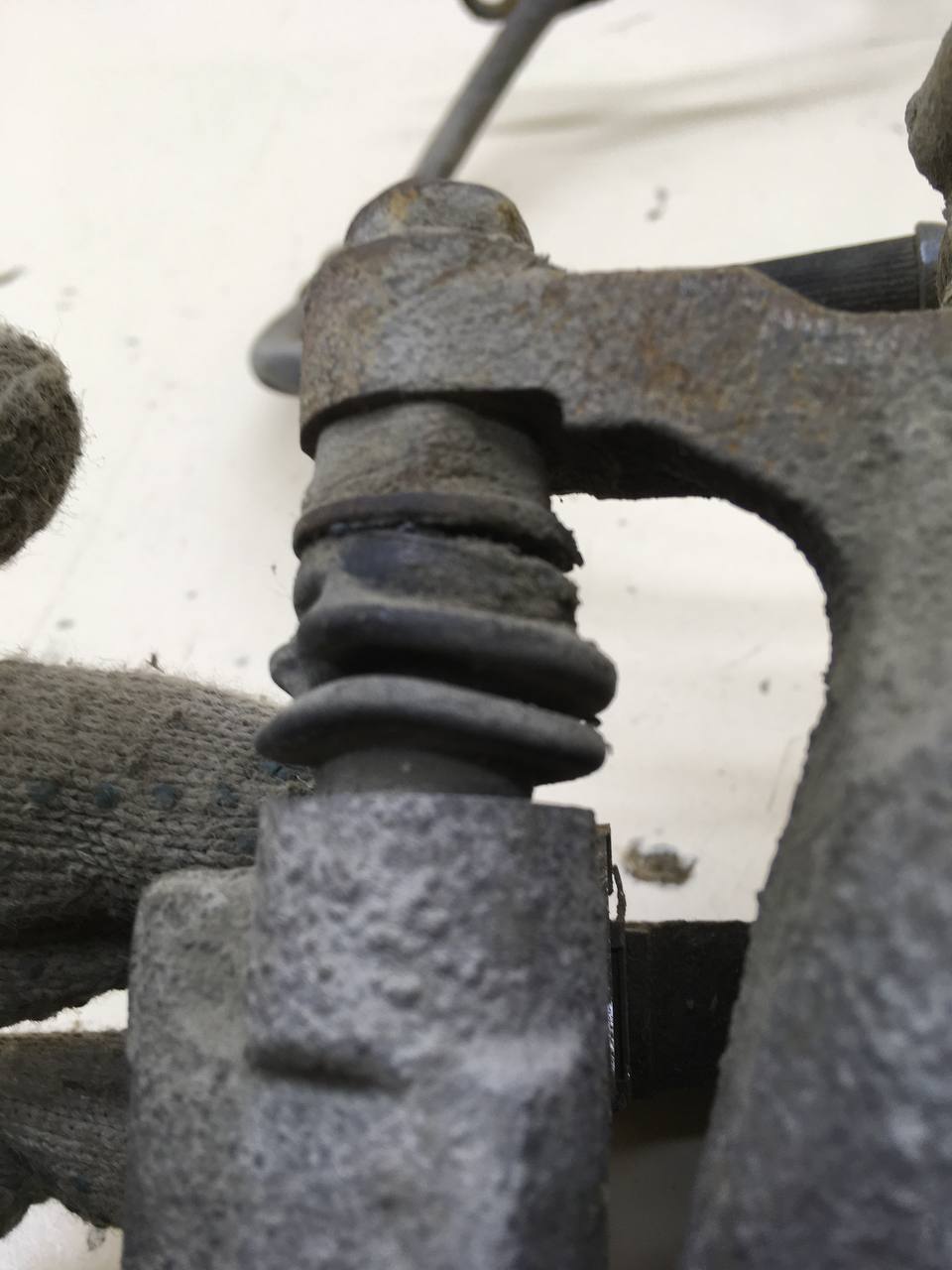 Суппорт передний правый Toyota Rav 4 (A30) 2006-2013