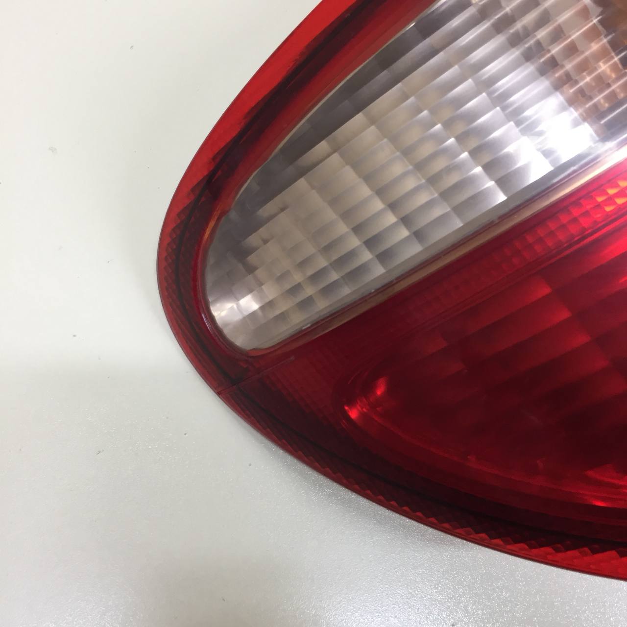 Фонарь задний наружный левый Nissan Almera (N16) 2000-2006 Фонарь задний наружный левый Nissan Almera (N16) 2000-2006