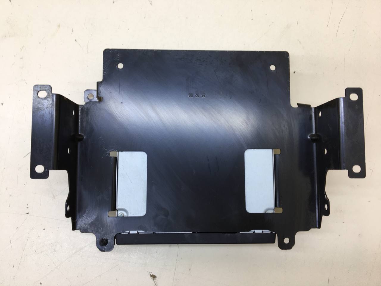 Проигрыватель CD / DVD Land Rover Range Rover Sport 2005-2012 Проигрыватель CD / DVD Land Rover Range Rover Sport 2005-2012