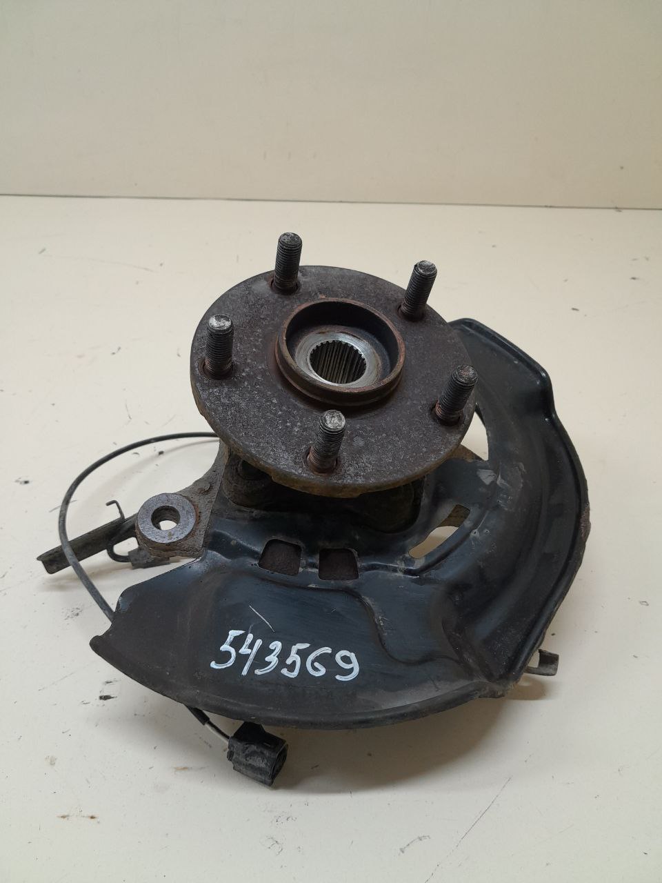 Кулак поворотный передний левый Toyota Rav 4 (A30) 2006-2013