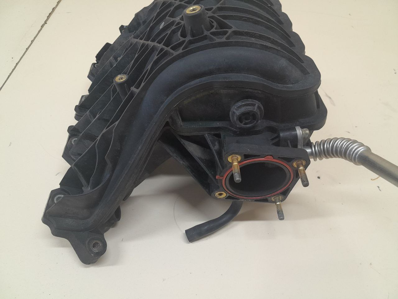 Коллектор впускной Chevrolet Aveo T200 2003-2008 Коллектор впускной Chevrolet Aveo T200 2003-2008