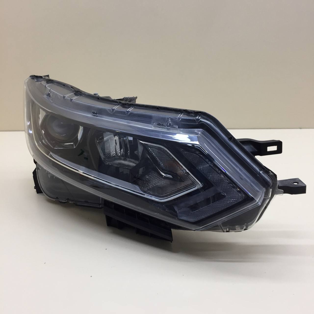 Фара правая Nissan Qashqai (J11) 2014>