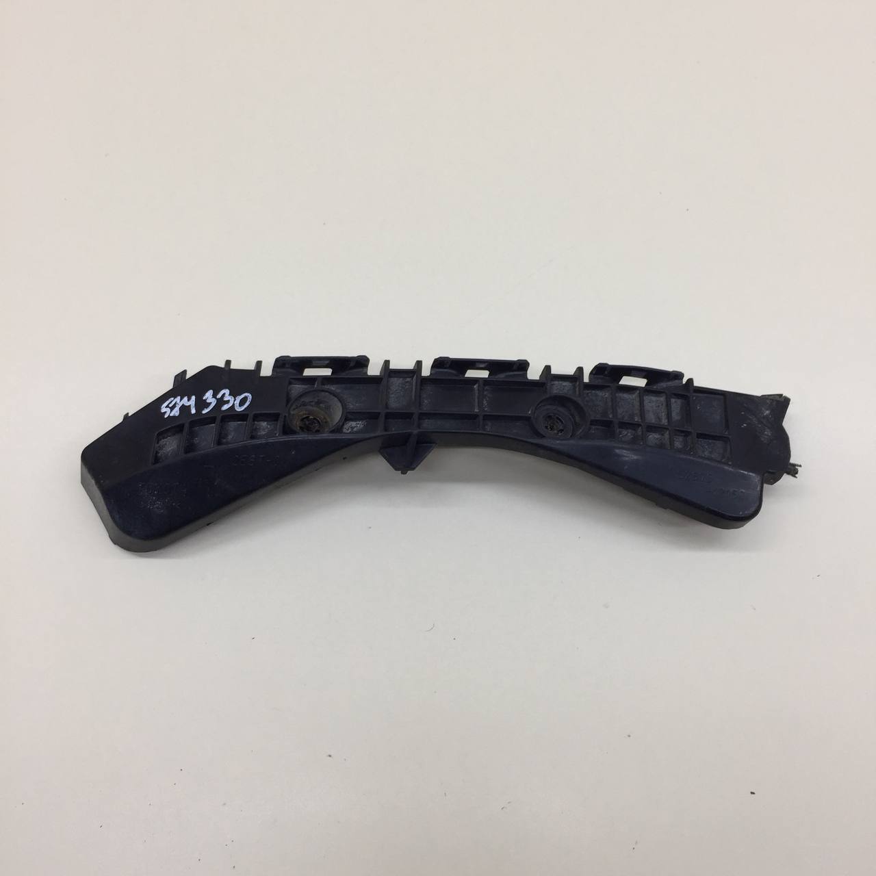 Кронштейн заднего бампера правый Toyota Auris (E150) 2006-2012