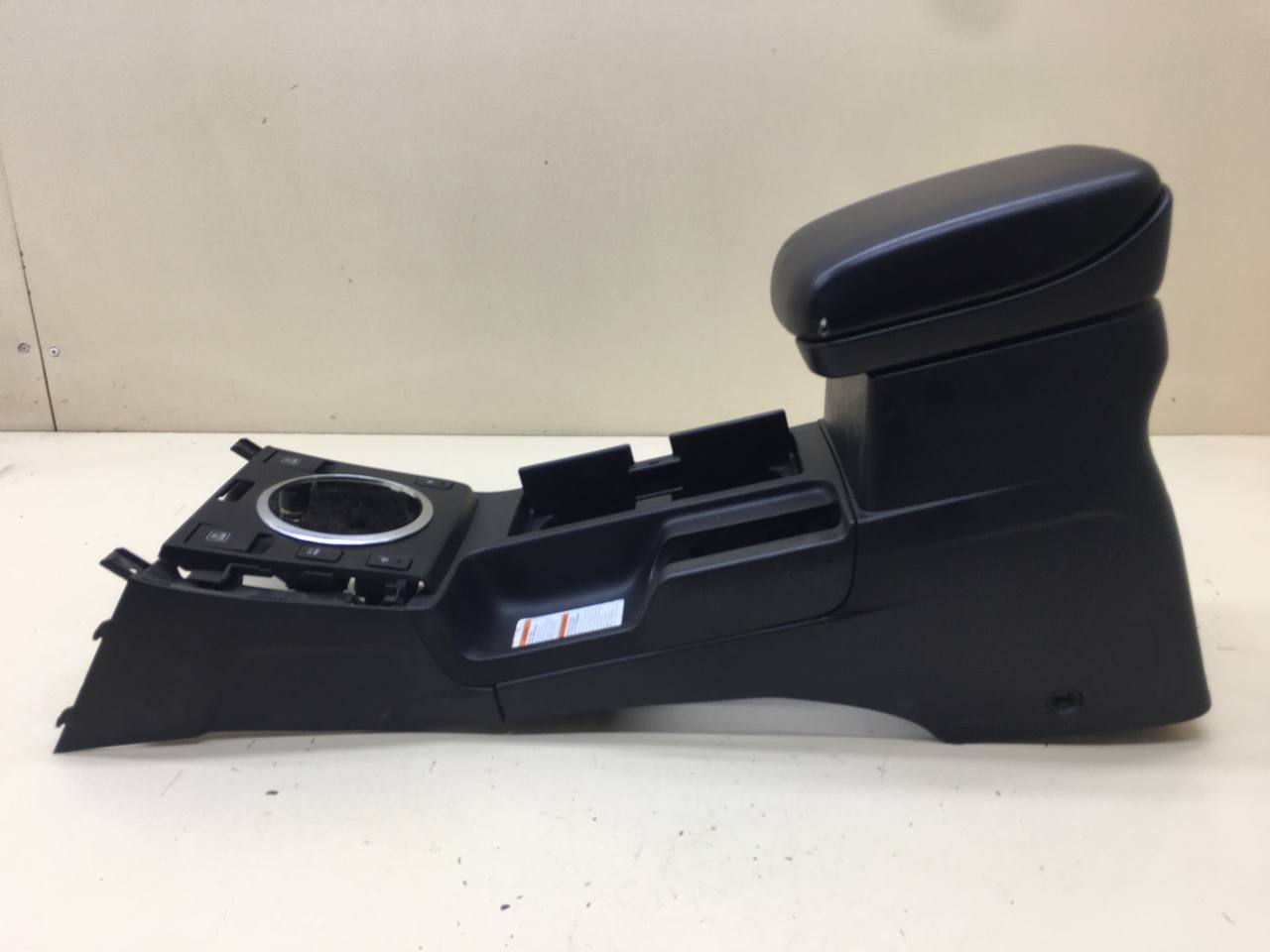 Консоль центральная Suzuki Grand Vitara 2005-2015