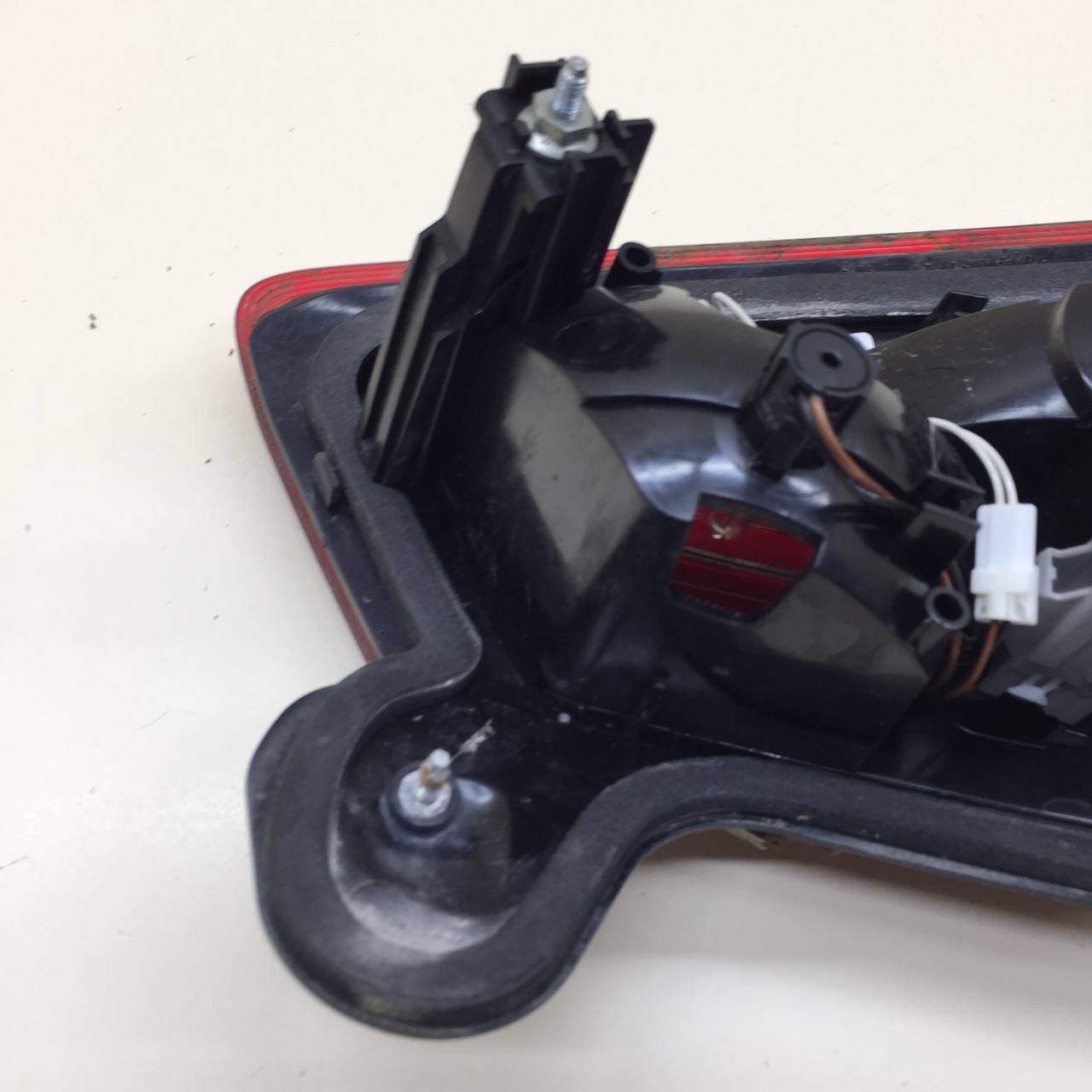 Фонарь задний внутренний левый Ford Mondeo 4 2007-2015