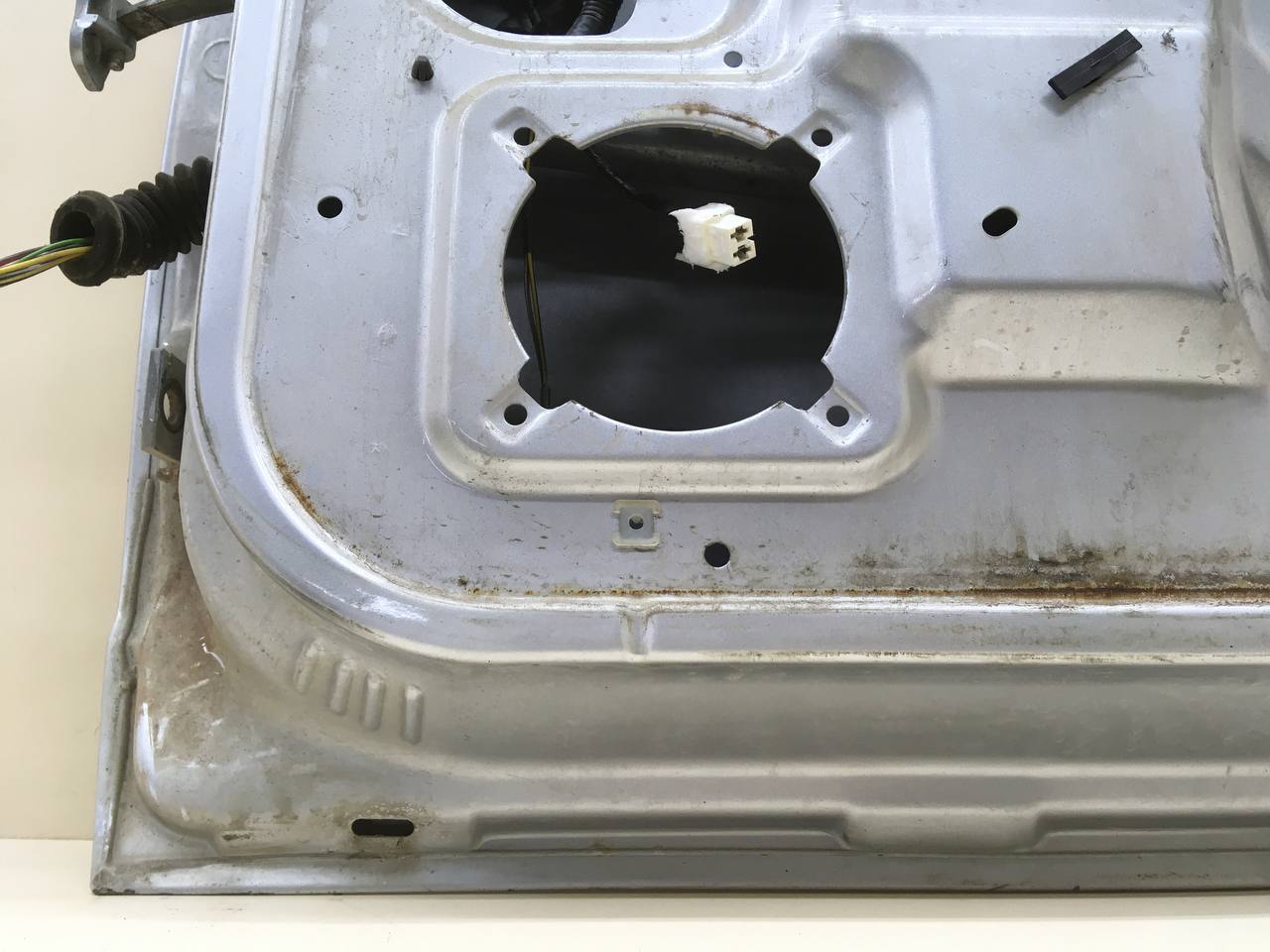 Дверь передняя правая Lada Priora 2007-2018