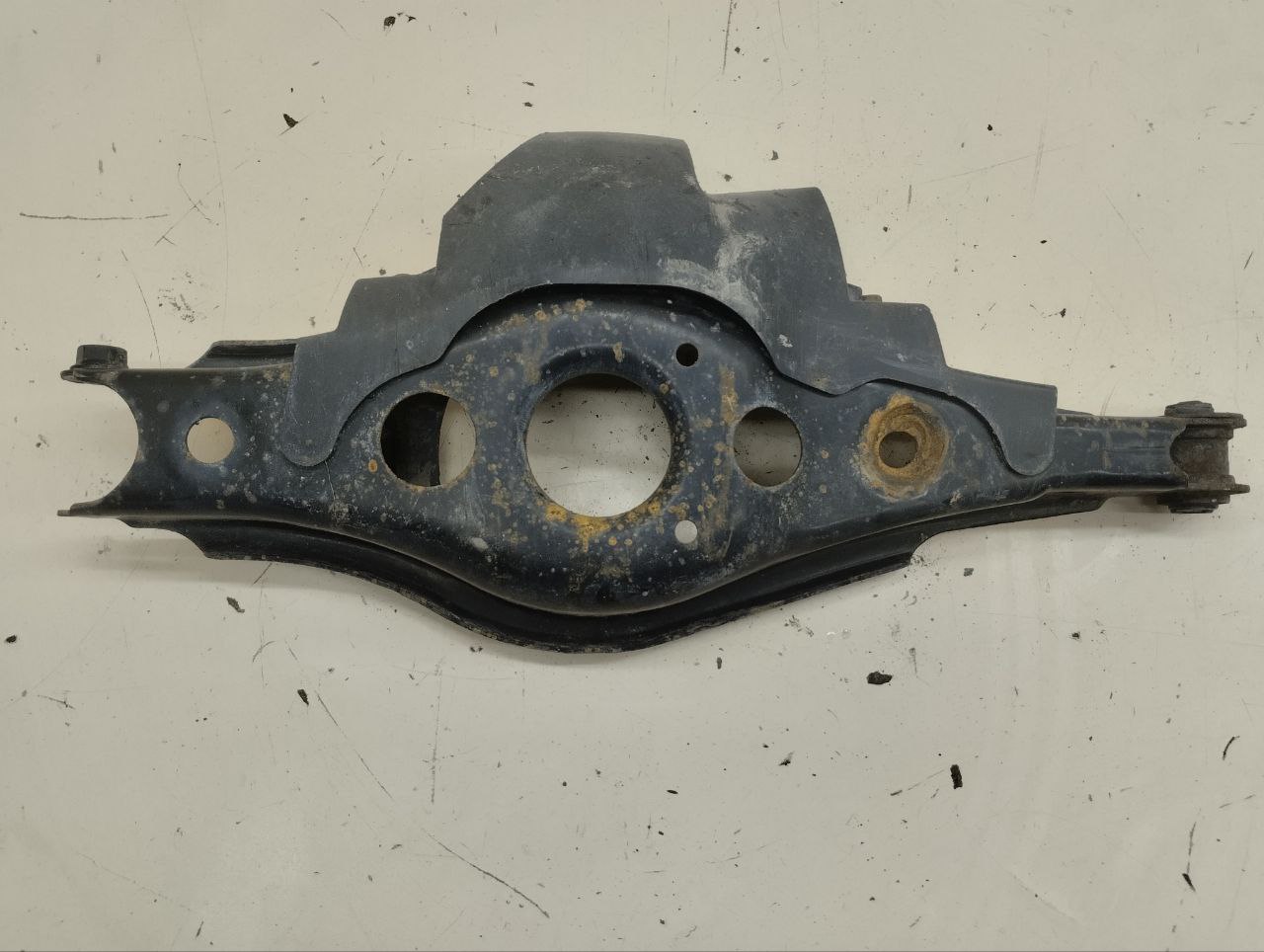 Рычаг задний поперечный Toyota Rav 4 (A30) 2006-2013