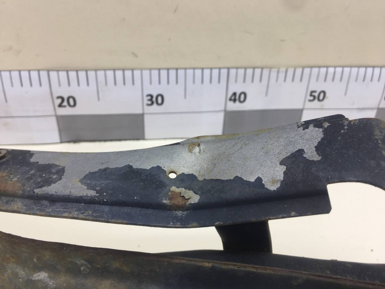 Усилитель переднего бампера Vortex Estina 2008-2012