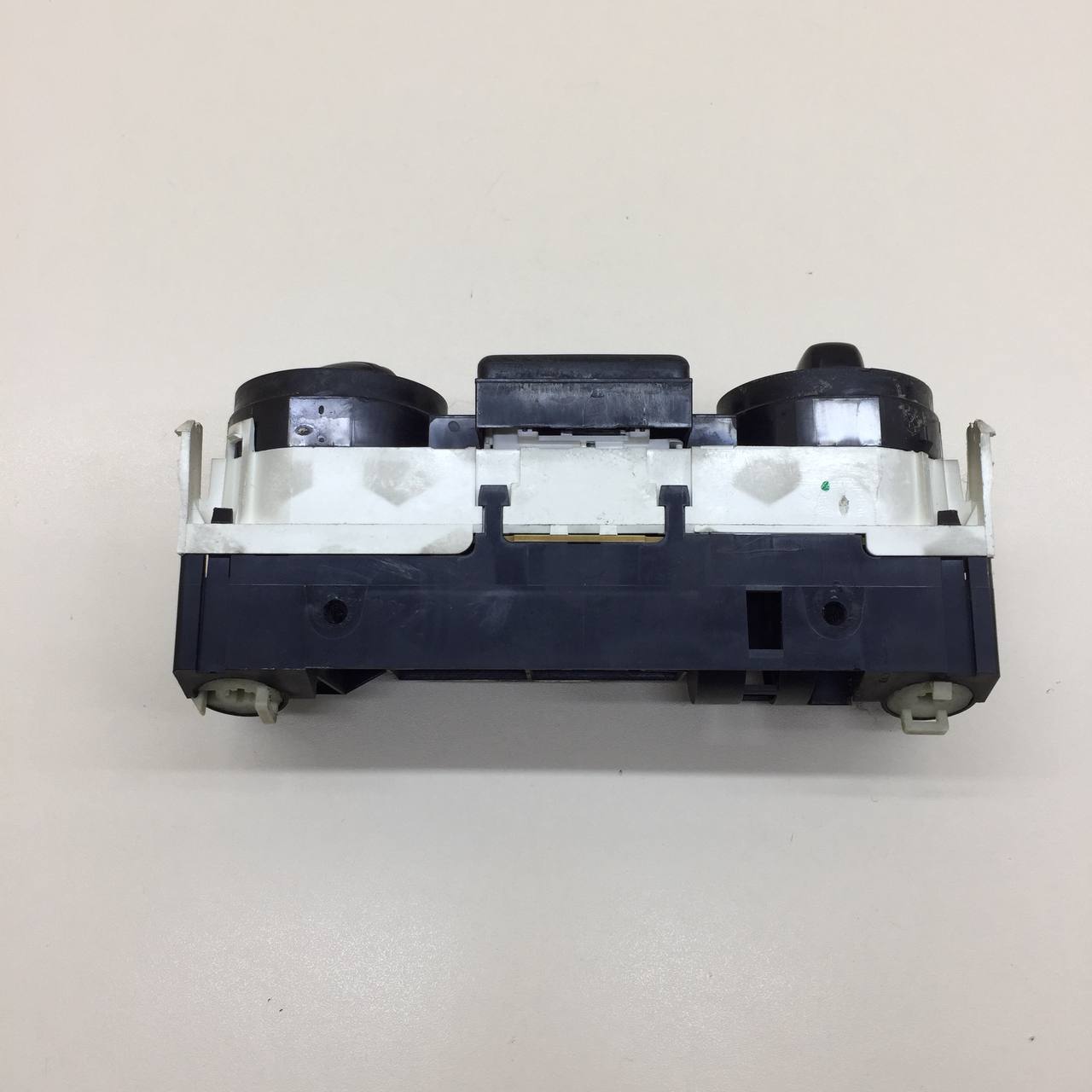 Блок управления отопителем Volkswagen Polo (MK5) 2011-2020