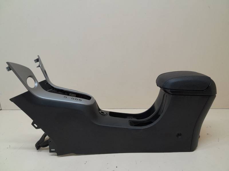 Консоль центральная Chevrolet Cruze (J300) 2009-2016 Консоль центральная Chevrolet Cruze (J300) 2009-2016