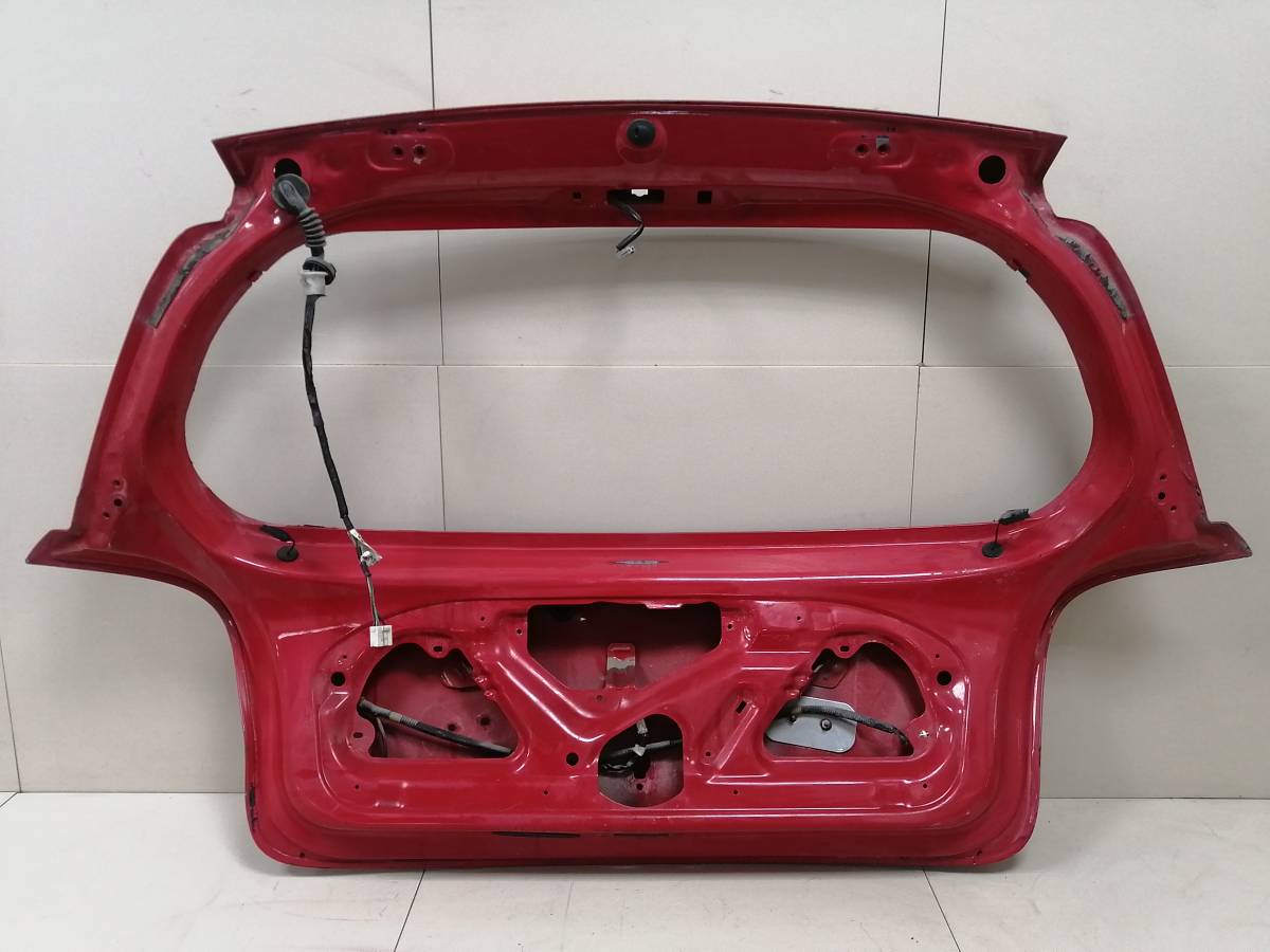 Дверь багажника Toyota Vitz (P10) 1999-2005 Дверь багажника Toyota Vitz (P10) 1999-2005