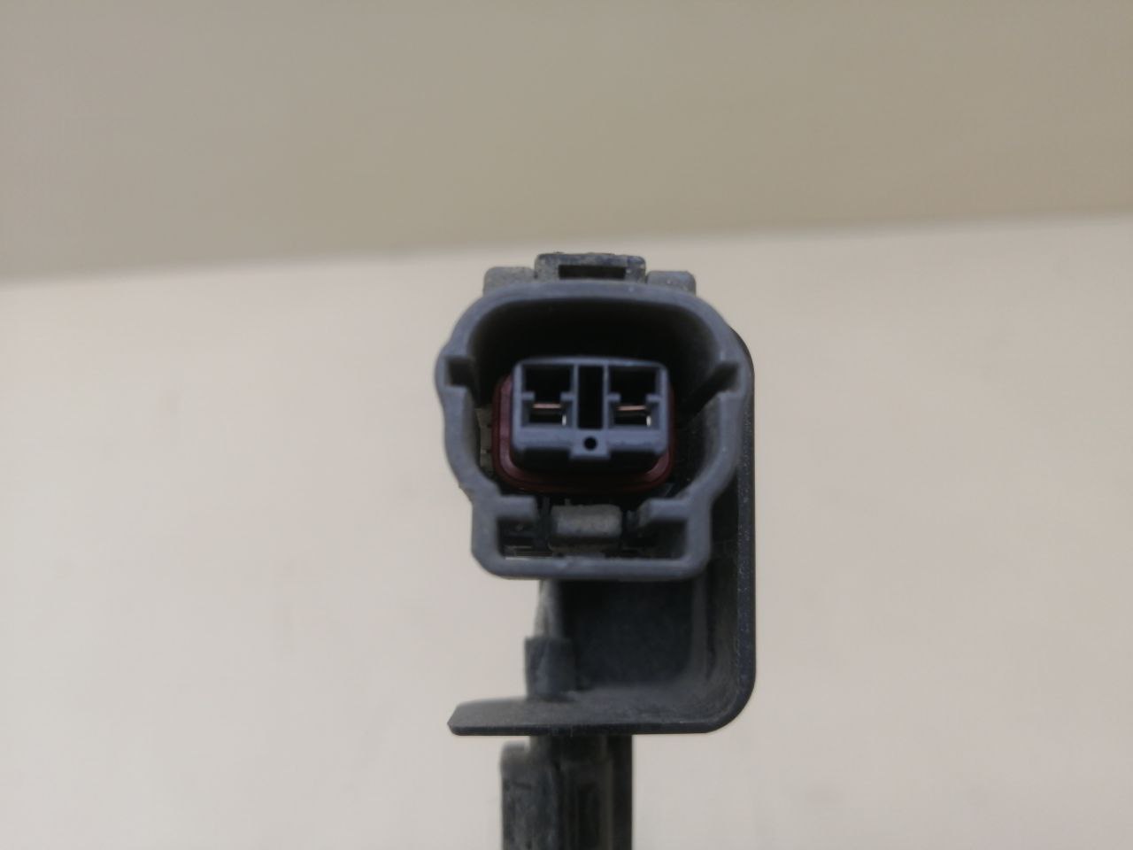 Датчик ABS передний правый Mazda Mazda 6 (GG) 2002-2007
