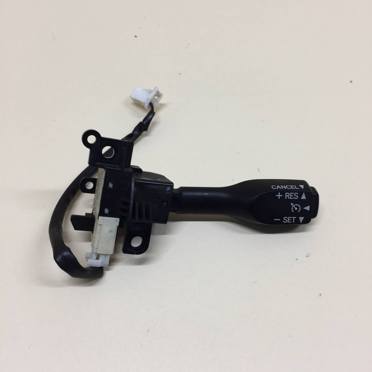 Переключатель круиз-контроля Toyota Land Cruiser Prado (J150) 2009-2022 Переключатель круиз-контроля Toyota Land Cruiser Prado (J150) 2009-2022