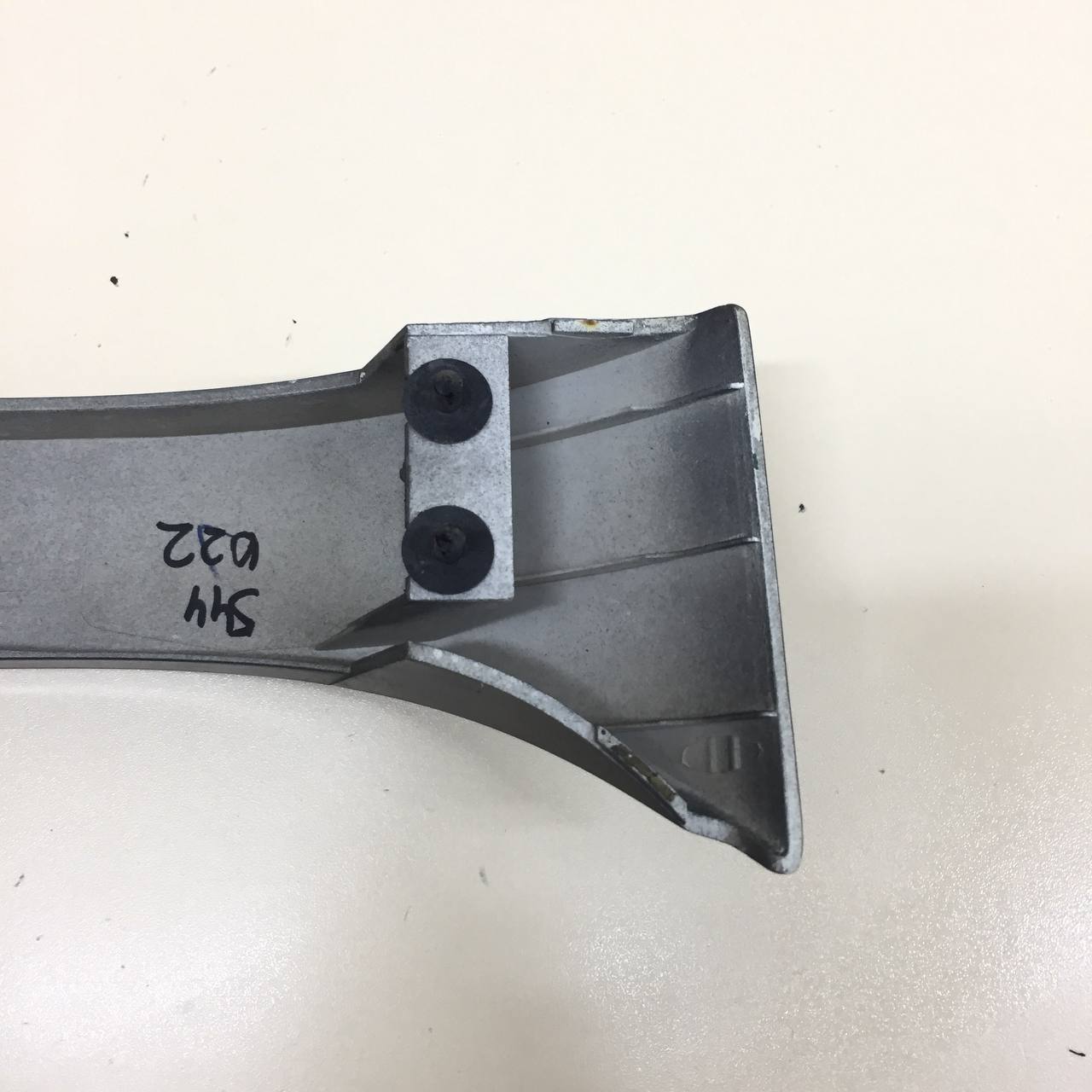 Планка под фонарь (ресничка) Nissan Almera (N16) 2000-2006 Планка под фонарь (ресничка) Nissan Almera (N16) 2000-2006