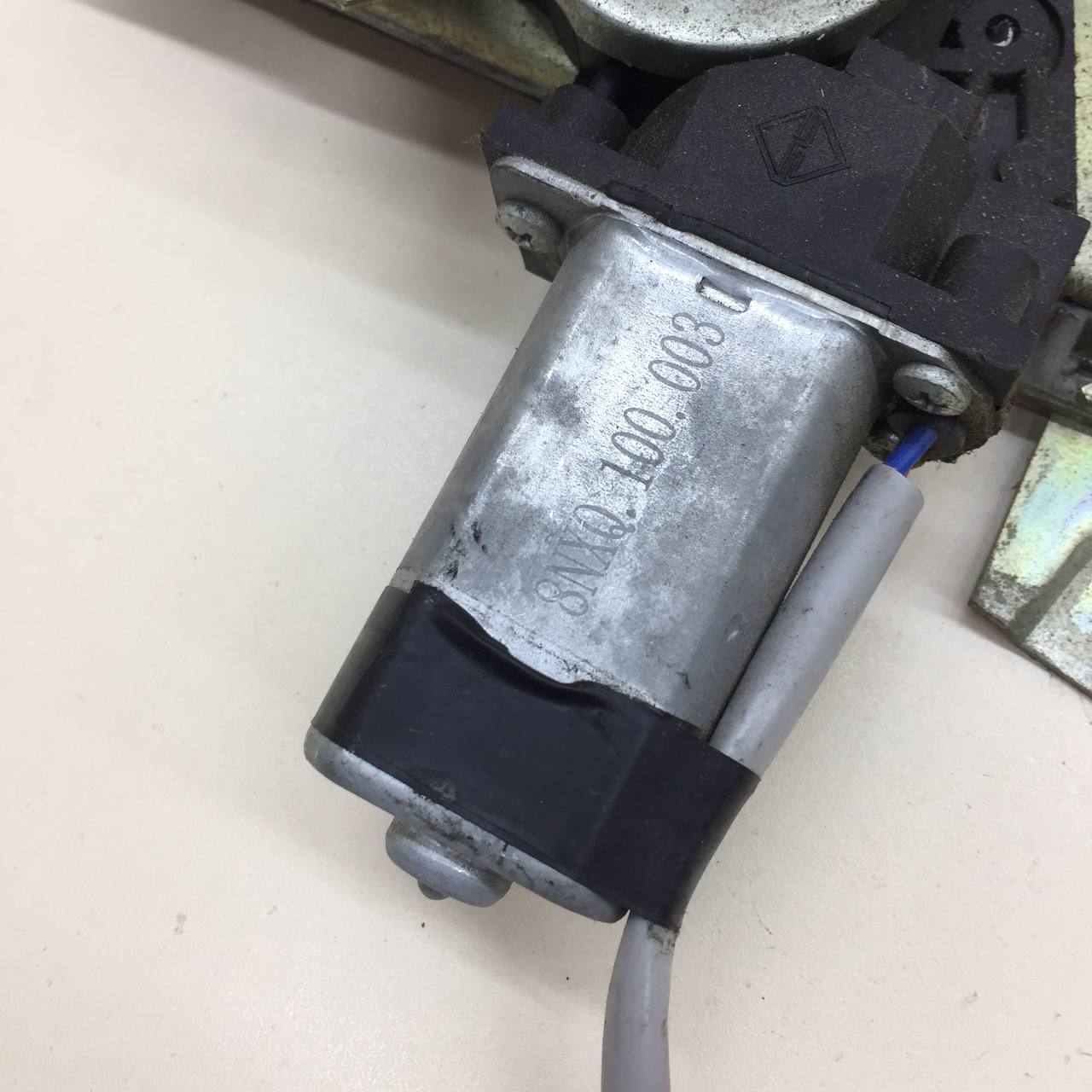 Стеклоподъемник электр. передний левый Kia Spectra (SD) 2004-2011