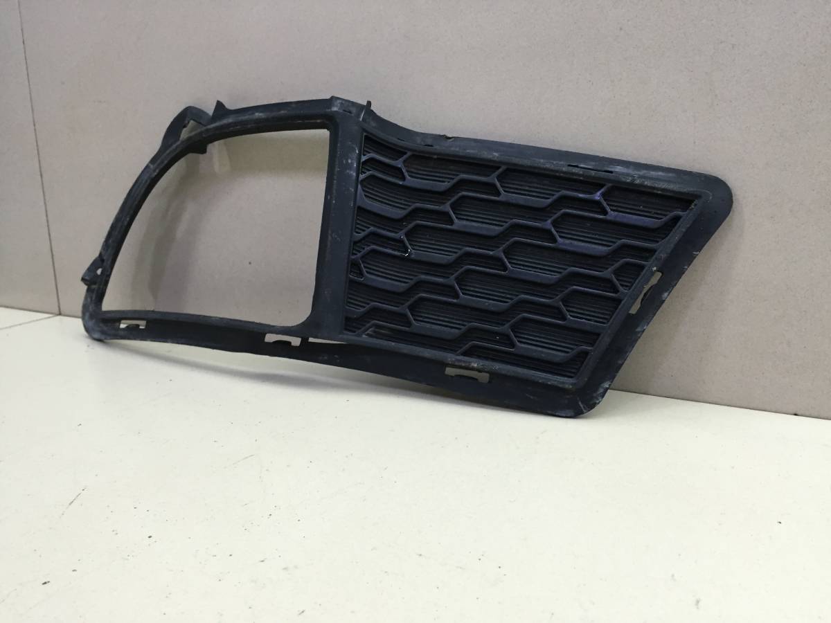 Рамка противотуманной фары правой Kia Cerato (TD) 2009-2013