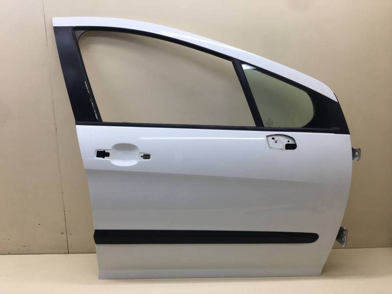 Дверь передняя правая Peugeot 308 2007> Дверь передняя правая Peugeot 308 2007>