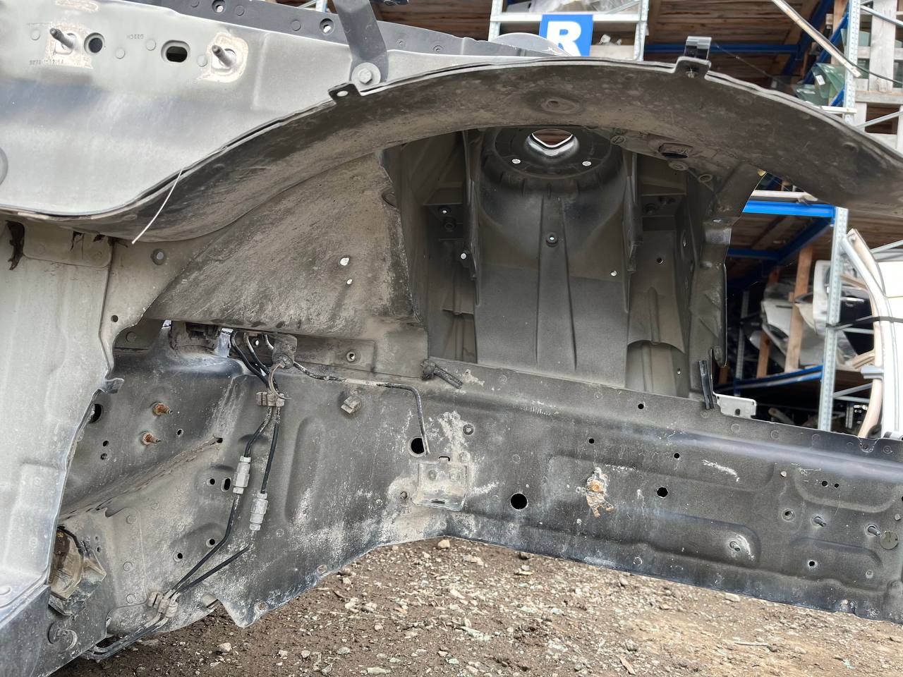 Четверть передняя правая Jaguar XE (760) 2014-2021