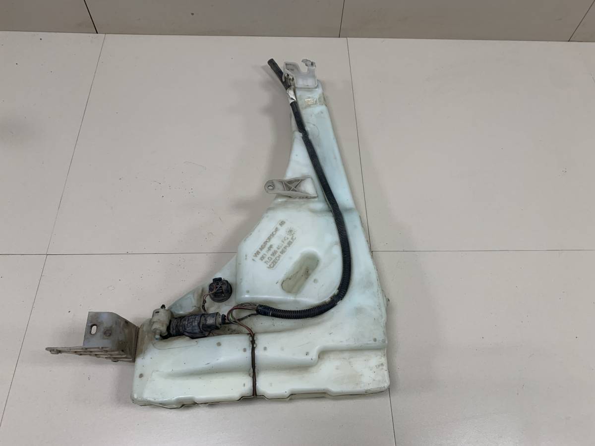 Бачок омывателя лобового стекла Volkswagen Touareg (7L) 2002-2010
